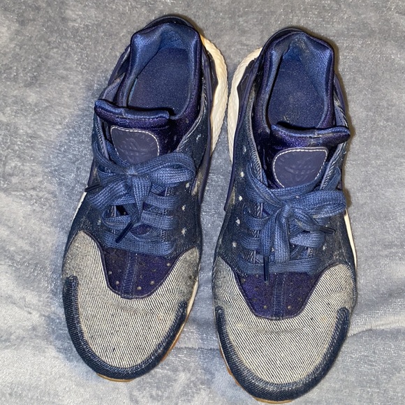 Nike Huaraches - Picture 3 of 3